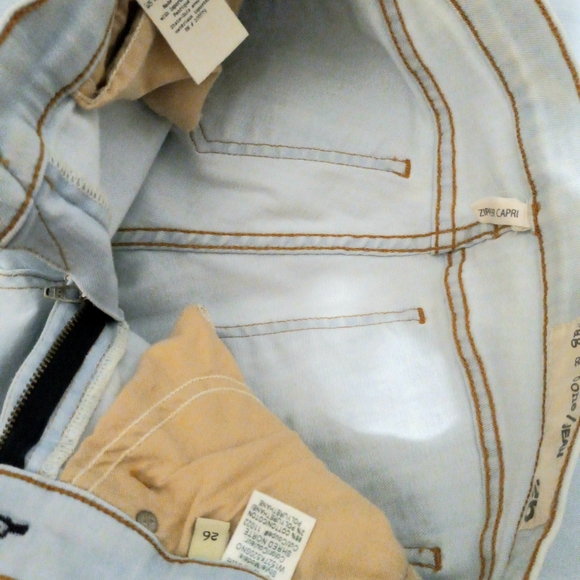 Rag & Bone Jean The ZIPPER CAPRI Jeans in SHREDDED NORTE 26 Distressed - Picture 8 of 8